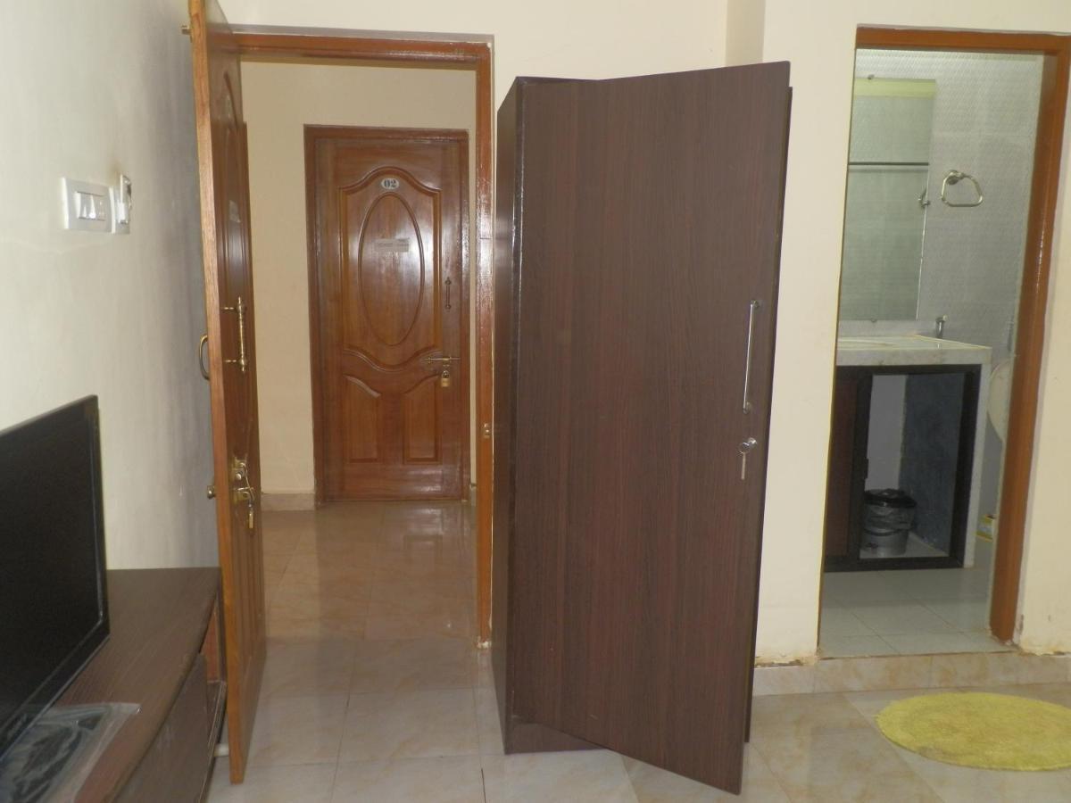 Aldrin Guest House *